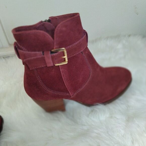 New Diba sleek bootie burgandy 6.5 - Picture 1 of 5